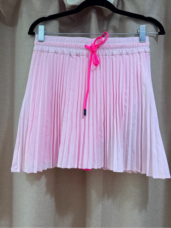 G/FORE Dresses & Skirts - G/FORE Light Pink Pleated Skirt with Neon Pink Drawstring